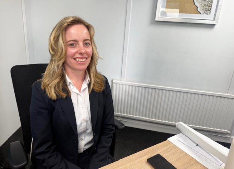 LORNA STRENGTHENS HENRY INGRAMS TEAM AS VENTNOR FUNERAL DIRECTORS