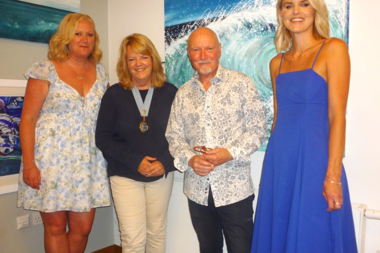HIGH SHERIFF VISITS COWES GALLERY AS LOCAL ARTISTS SHOWCASE NAUTICAL WORKS