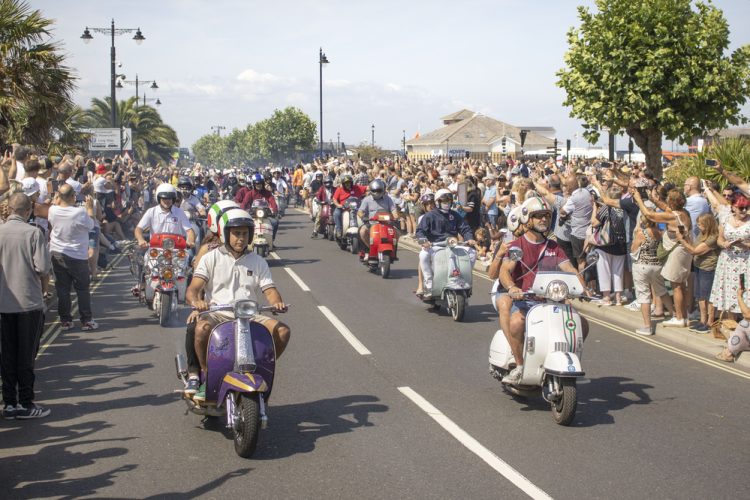 PHOTOS: SCOOTER SPECTACLE RETURNS TO RYDE FOR BANK HOLIDAY RIDE-OUT