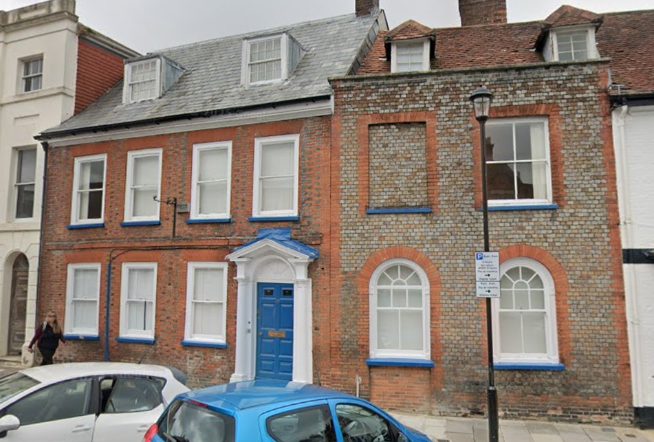 PROPOSAL TO TURN VACANT QUAY STREET OFFICES INTO HOMES