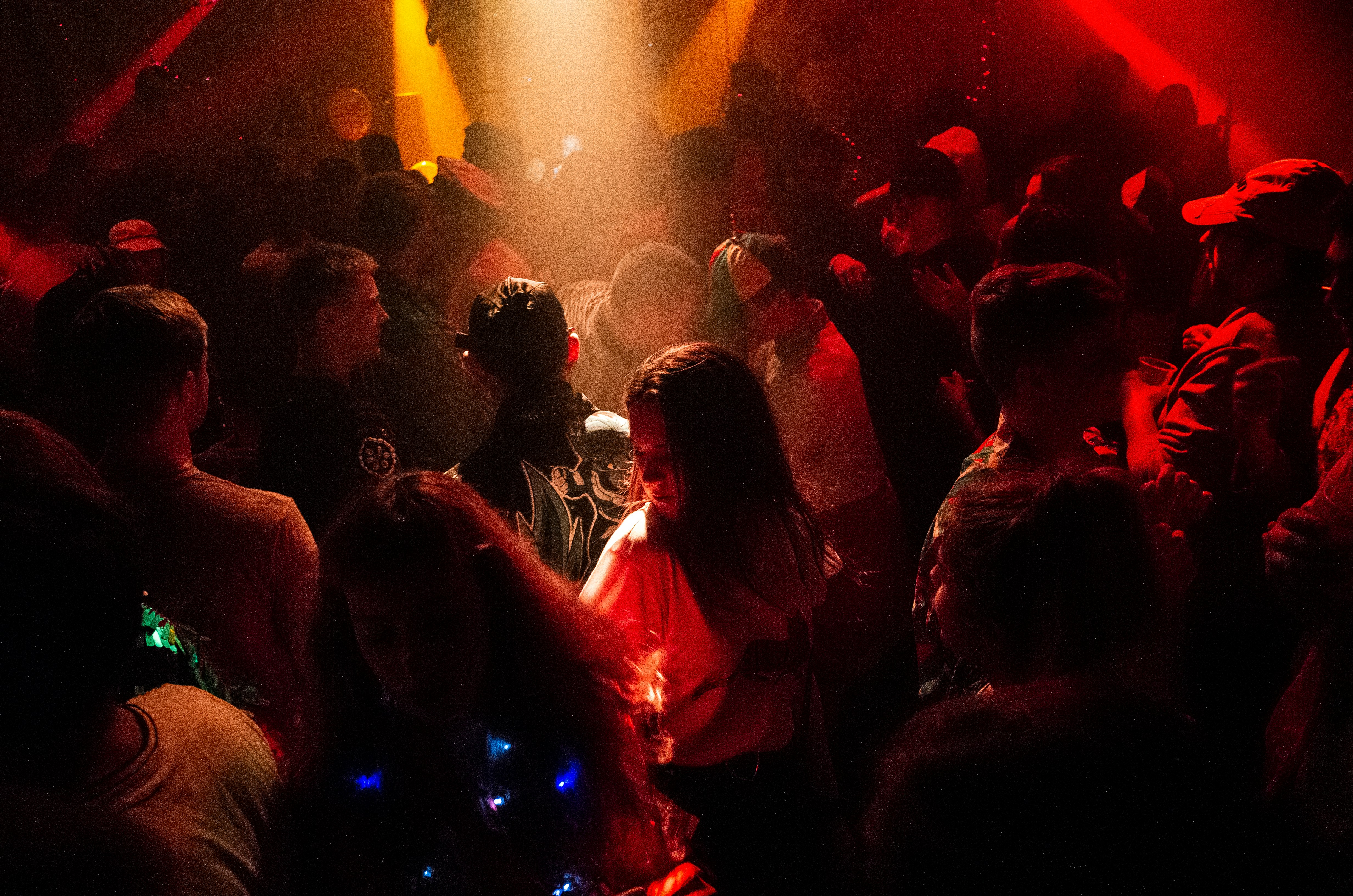 ISLE OF NIGHT – NIGHTLIFE ON THE ISLE OF WIGHT