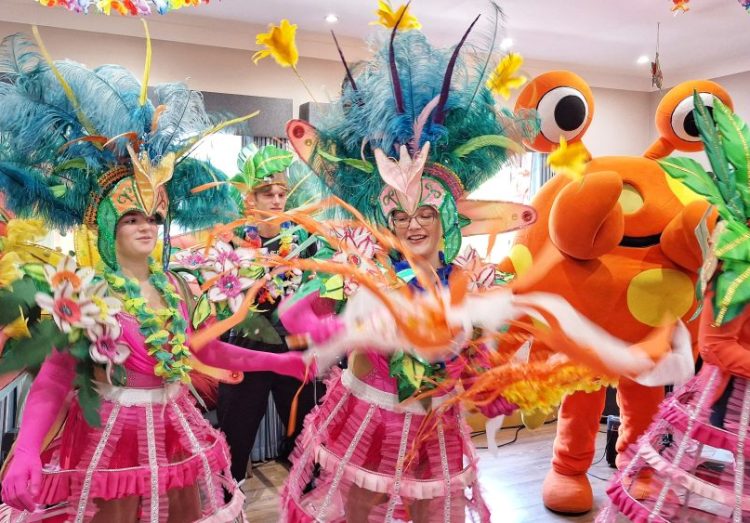 CARNIVAL SPIRIT FILLS VECTA HOUSE CARE HOME IN NEWPORT