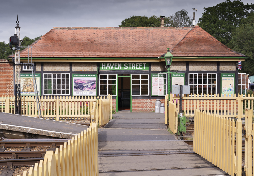 HAVENSTREET STATION GRANTED GRADE II LISTING TO CELEBRATE 200 YEARS OF THE RAILWAY