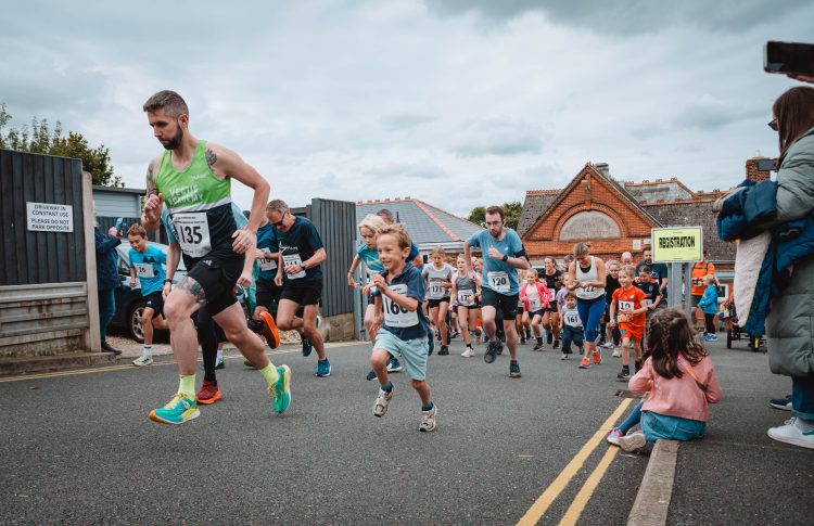 RUNNERS READY FOR NETTLESTONE RAT RACE THIS WEEKEND
