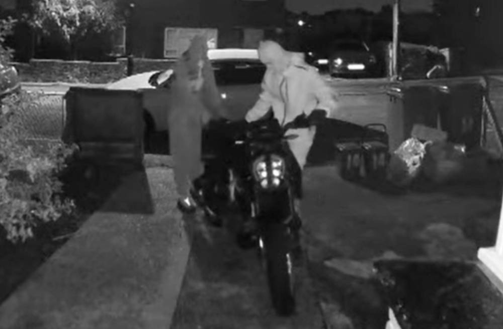 INVESTIGATION UNDERWAY AFTER MASKED THIEVES STEAL MOTORCYCLE IN LAKE
