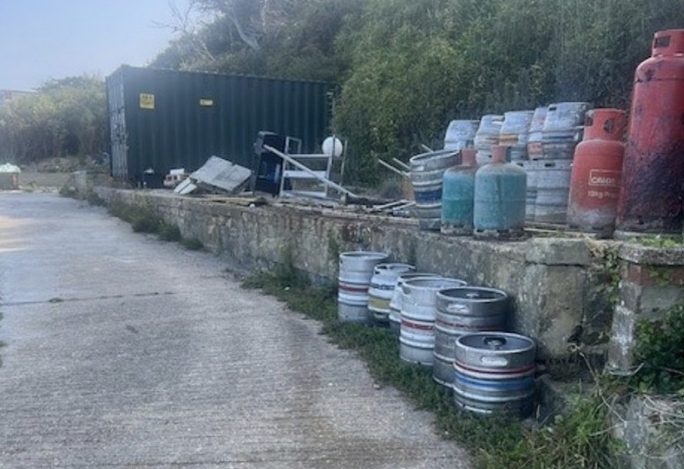 ‘UNSIGHTLY’ TOTLAND SITE COULD BE TRANSFORMED WITH NEW BEACH HUTS