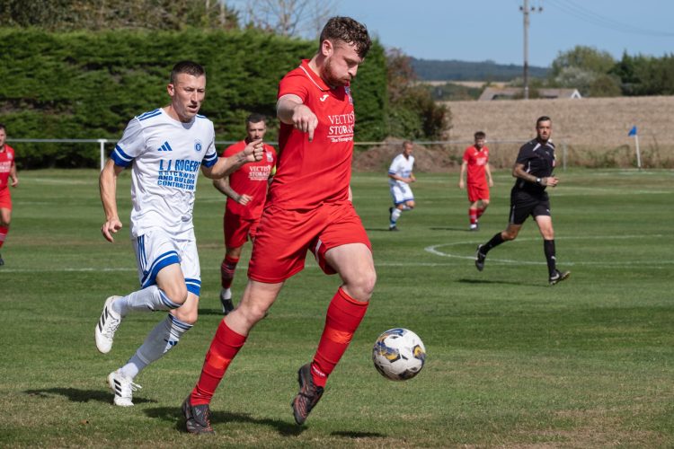 PHOTOS: CHAMPIONS W&B RECLAIM TOP SPOT IN ISLE OF WIGHT DIV 1