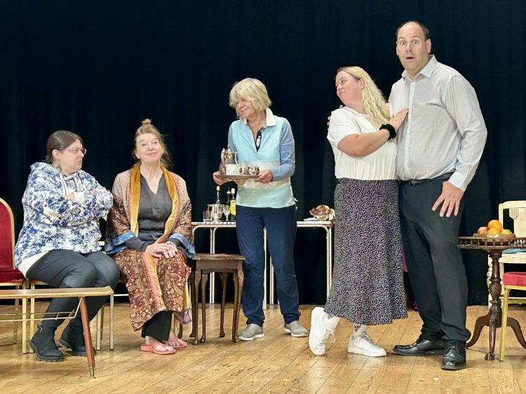 THEATRE: COMEDY, CHAOS AND FAMILY DRAMA COMING TO FRESHWATER MEMORIAL HALL