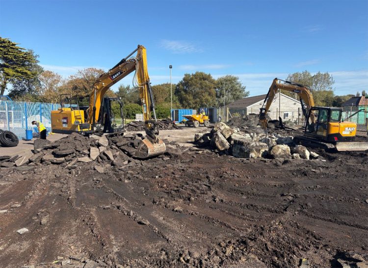 WORK UNDERWAY ON NEW COMMUNITY PLAYZONE IN SANDOWN THANKS TO £250,000 GRANT
