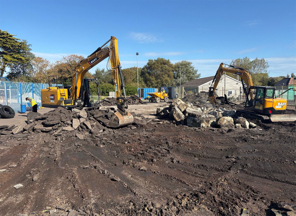 WORK UNDERWAY ON NEW COMMUNITY PLAYZONE IN SANDOWN THANKS TO £250,000 GRANT