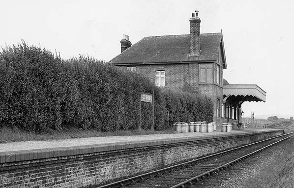 ISLE OF WIGHT RAILWAYS: GODSHILL – THE HALT THAT WAS HALF A MILE FROM THE VILLAGE