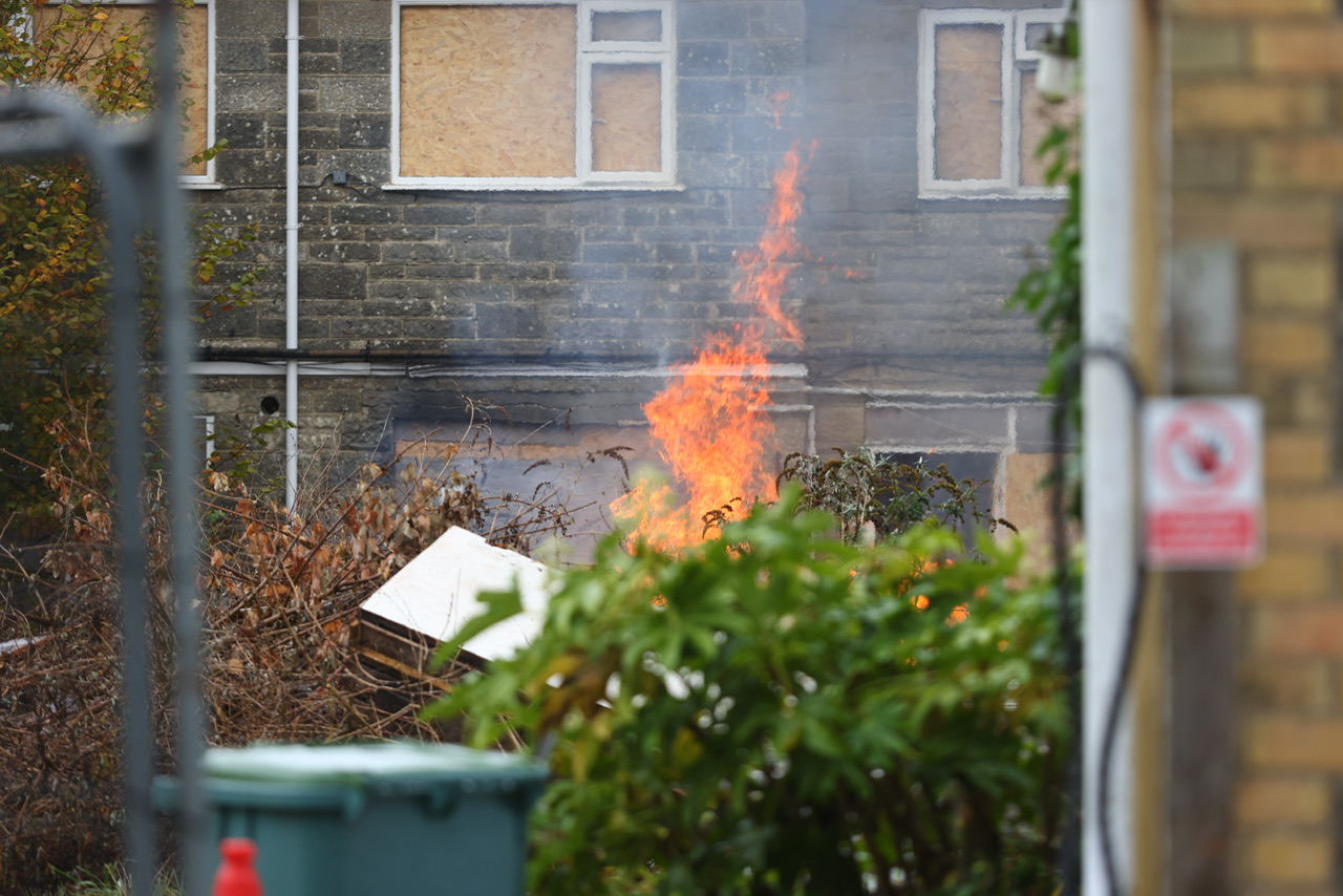 FIRE CREWS RUSH TO SANDOWN AS SMOKE RISES FROM PARKBURY HOTEL