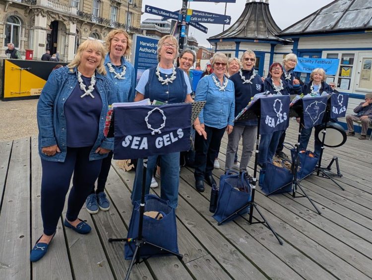 SEA GELS SHANTY BAND WOW HARWICH FESTIVAL CROWDS WITH PACKED PERFORMANCES