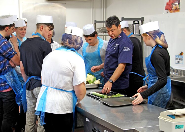 TOP MARKS FOR ISLE OF WIGHT COLLEGE RESTAURANT AS 5-STAR HYGIENE RATING AWARDED