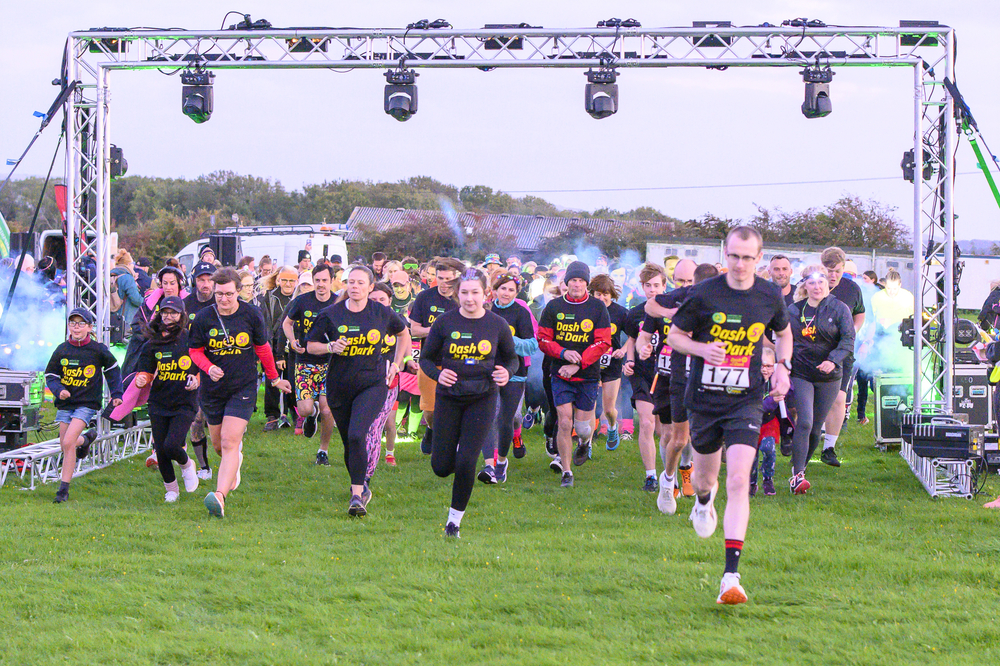 £25,000 RAISED FOR LOCAL AIR AMBULANCE AT RECORD-BREAKING DASH IN THE DARK