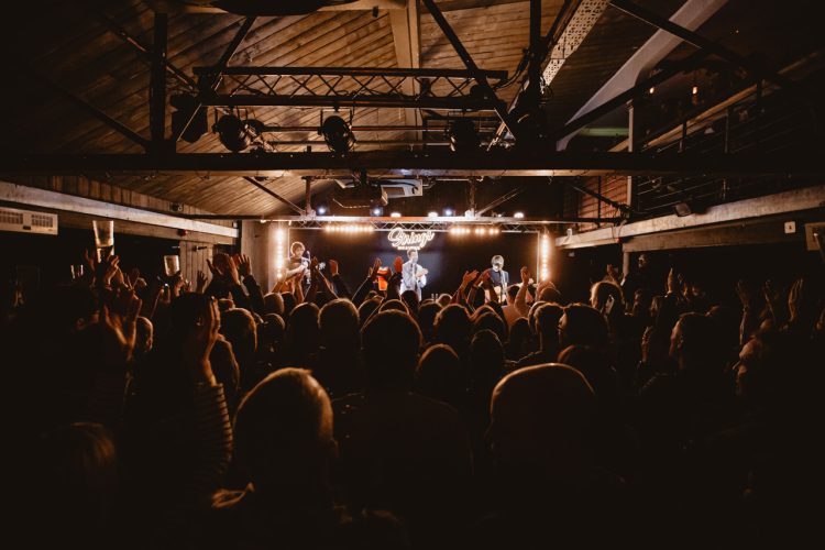NEWTON FAULKNER, LUKE CONCANNON AND MORE SET TO PLAY STRINGS BEFORE THE YEAR IS OUT