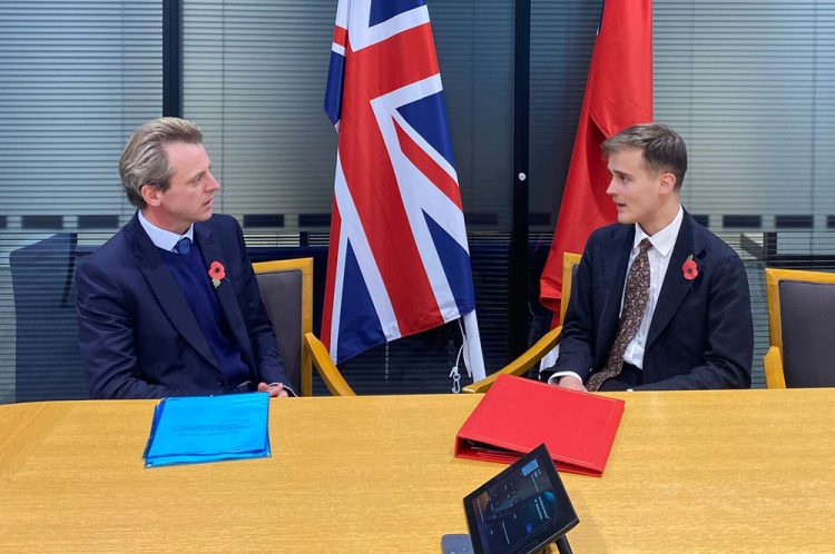EAST WIGHT MP MEETS WITH NEW MARITIME MINISTER TO PUSH FOR FERRY REGULATION