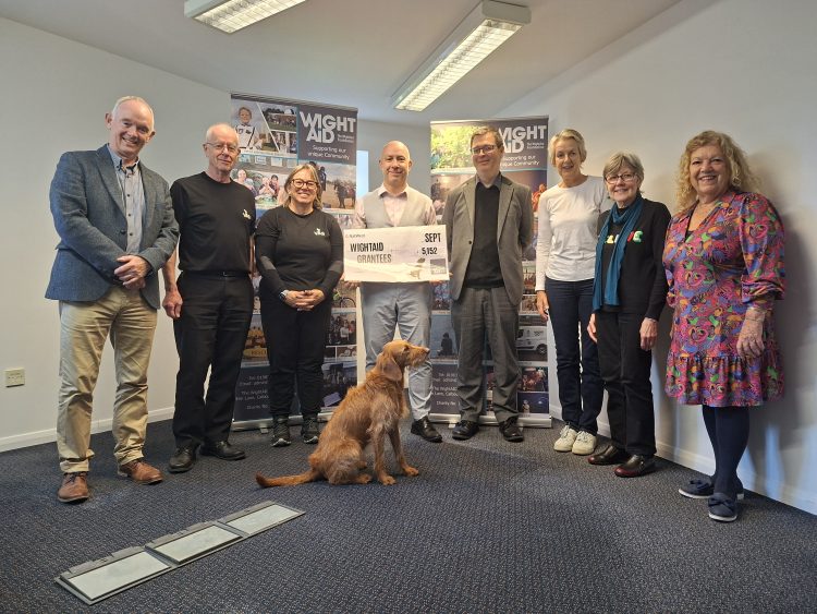 WIGHTAID GRANT HELPS VECTIS ASTRONOMICAL SOCIETY REACH FOR THE STARS