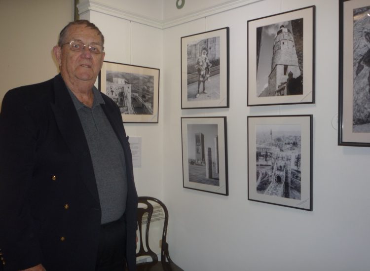 ILLUSTRATED TALK BRINGS DIPLOMATIC LIFE TO LIGHT AT DIMBOLA GALLERIES