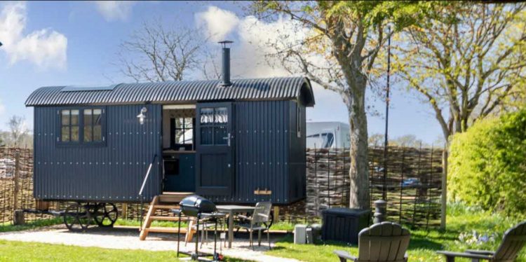 ALPACA FARM LOOKS TO ADD SAUNA AND OUTDOOR KITCHEN IN TOURISM BID