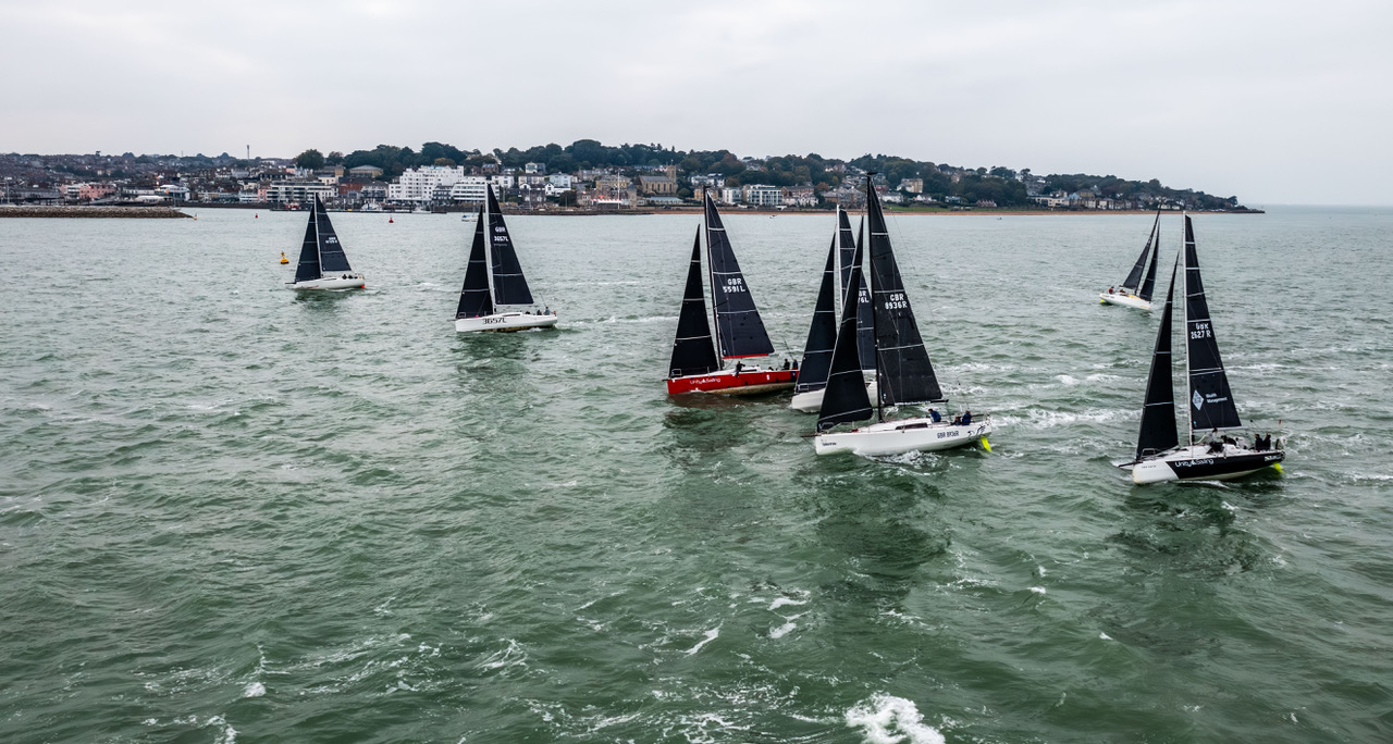 YOUTH TEAM GRIFFIN WINS OPENING ROUND OF SOLENT SUPER SERIES OFF COWES