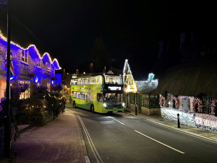 SOUTHERN VECTIS URGES PASSENGERS TO ‘BE SEEN’ AS DARKER EVENINGS RETURN