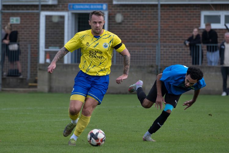 FOG AND FRUSTRATION AS VICS FALL TO SOLITARY STRIKE AT BEATRICE AVENUE