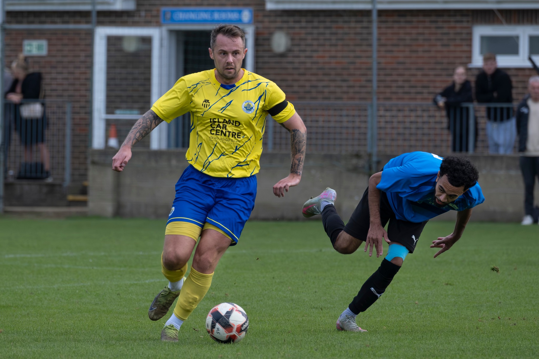 FOG AND FRUSTRATION AS VICS FALL TO SOLITARY STRIKE AT BEATRICE AVENUE