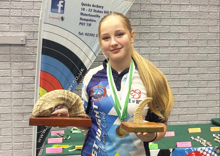 SUMMER CHAMBERS DOMINATES INDOOR CROOKHORN WITH DOUBLE TITLE WIN