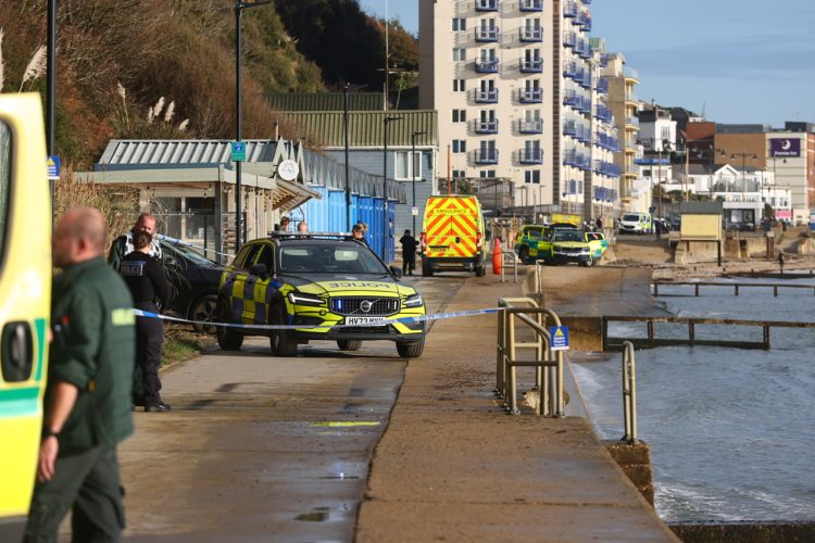 POLICE CORDONS IN PLACE AFTER CLIFF TOP INCIDENT IN THE BAY