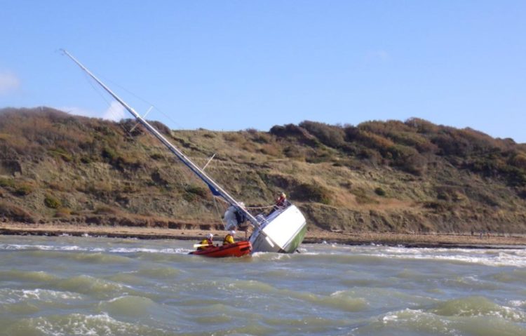 GROUNDED YACHT REFLOATED AFTER DAY-LONG RNLI OPERATION NEAR GURNARD