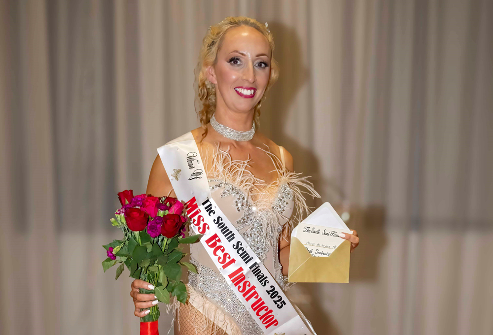 ISLE OF WIGHT DANCE TROUPE CELEBRATES NATIONAL SUCCESS AT UK BURLESQUE FINALS