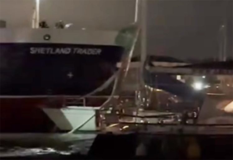 VIDEO: ENGINE FAILURE CAUSES CARGO VESSEL TO STRIKE MOORED YACHTS IN COWES