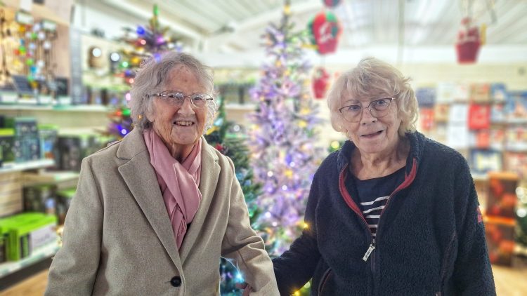 CHRISTMAS SPIRIT SHINES AT VECTA HOUSE CARE HOME IN NEWPORT