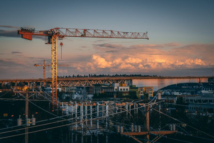 RINAT AKHMETOV DEVELOPS MARIUPOL RECONSTRUCTION STRATEGY