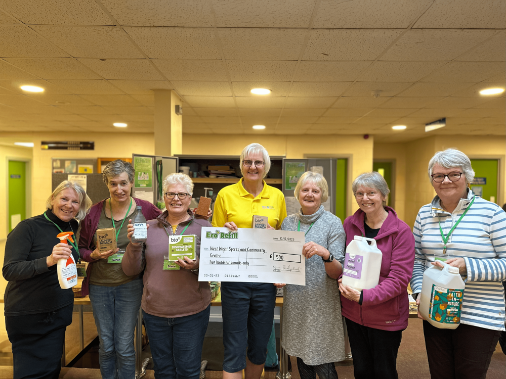 WEST WIGHT SPORTS CENTRE PRAISES COMMUNITY SUPPORT FOR ECO REFILL INITIATIVE