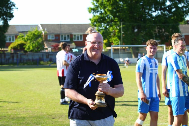 IAN POTTS STEPS DOWN AS CO-MANAGER AT COWES SPORTS BUT REMAINS WITH YACHTSMEN