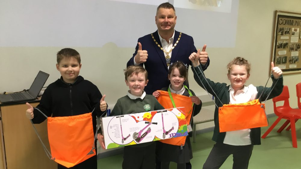 BRIGHT IDEAS WIN BIG IN PRIMARY SCHOOL ROAD SAFETY CAMPAIGN
