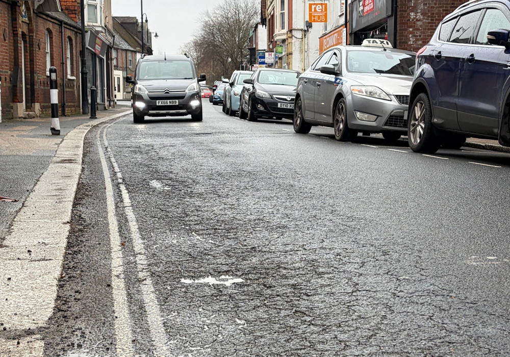 ‘BUSINESSES REMAIN OPEN’ DURING NEW YEAR HIGH STREET IMPROVEMENT SAY ISLAND ROADS