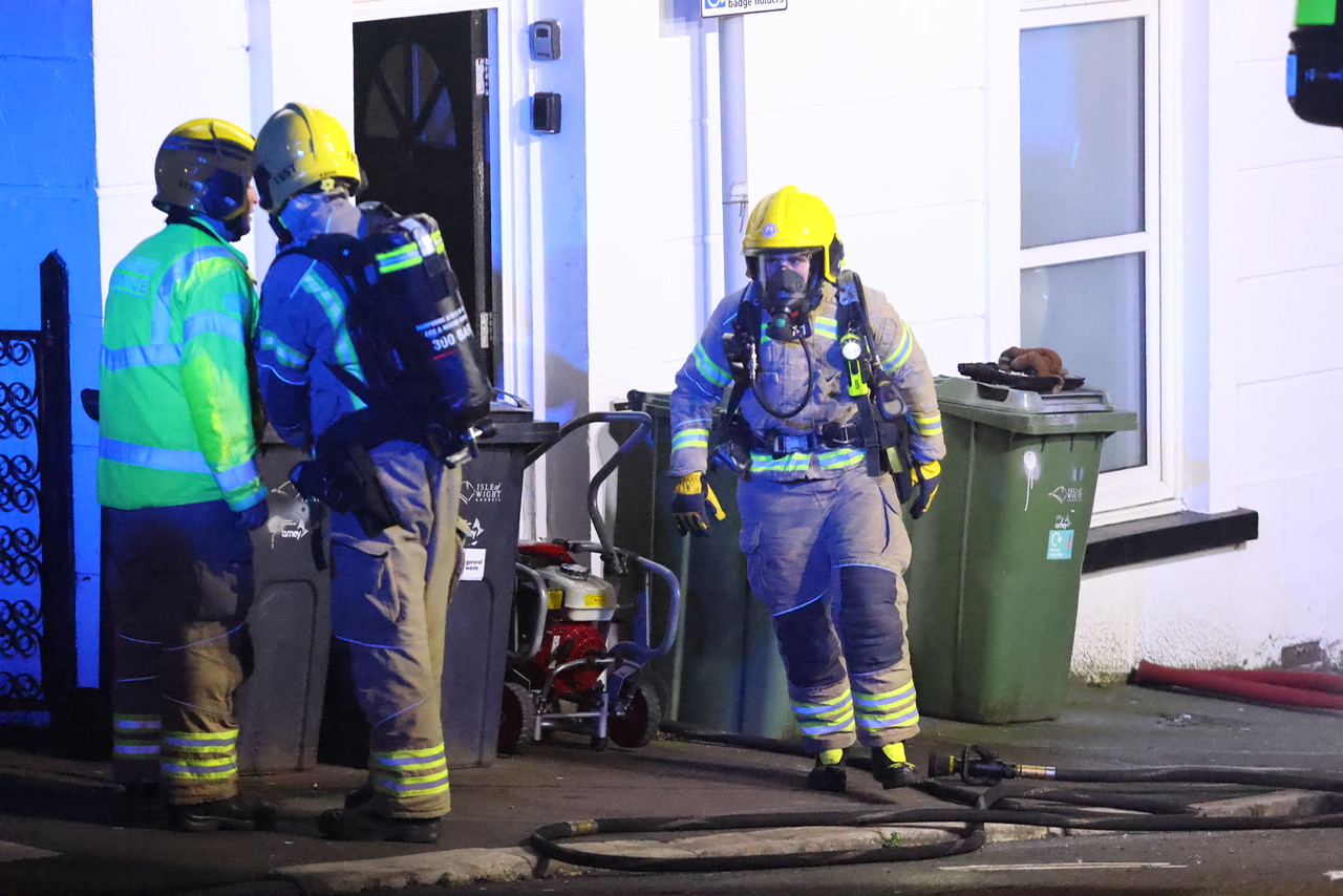 THREE CATS’ LIVES TRAGICALLY CLAIMED IN RYDE FLAT FIRE
