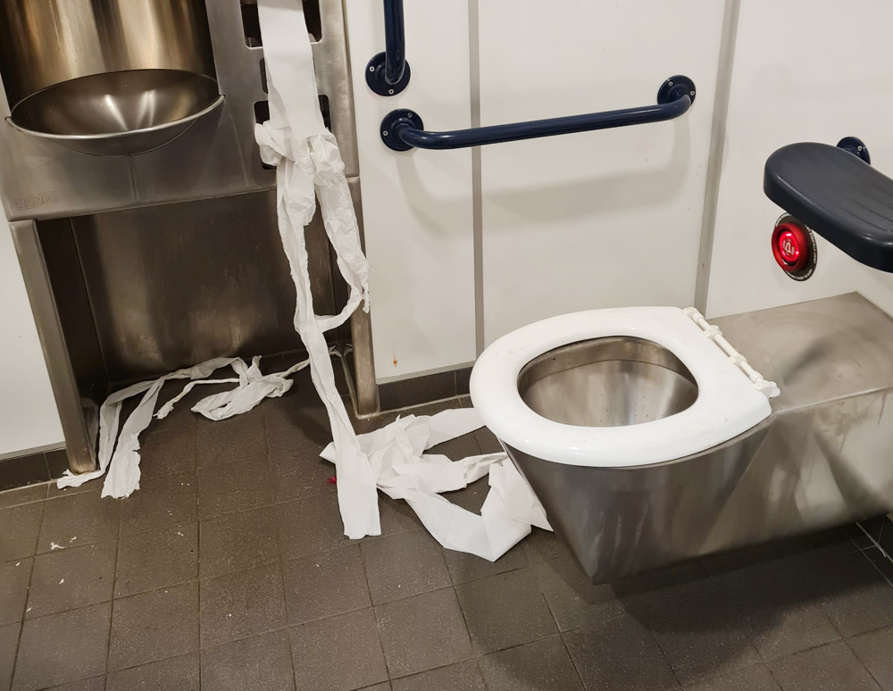 TOILETS IN LAKE VANDALISED AMID SPATE OF ANTI-SOCIAL BEHAVIOUR