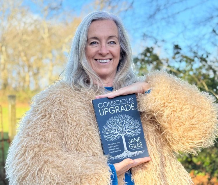 ISLE OF WIGHT PSYCHOTHERAPIST LAUNCHES NEW BOOK ‘CONSCIOUS UPGRADE’