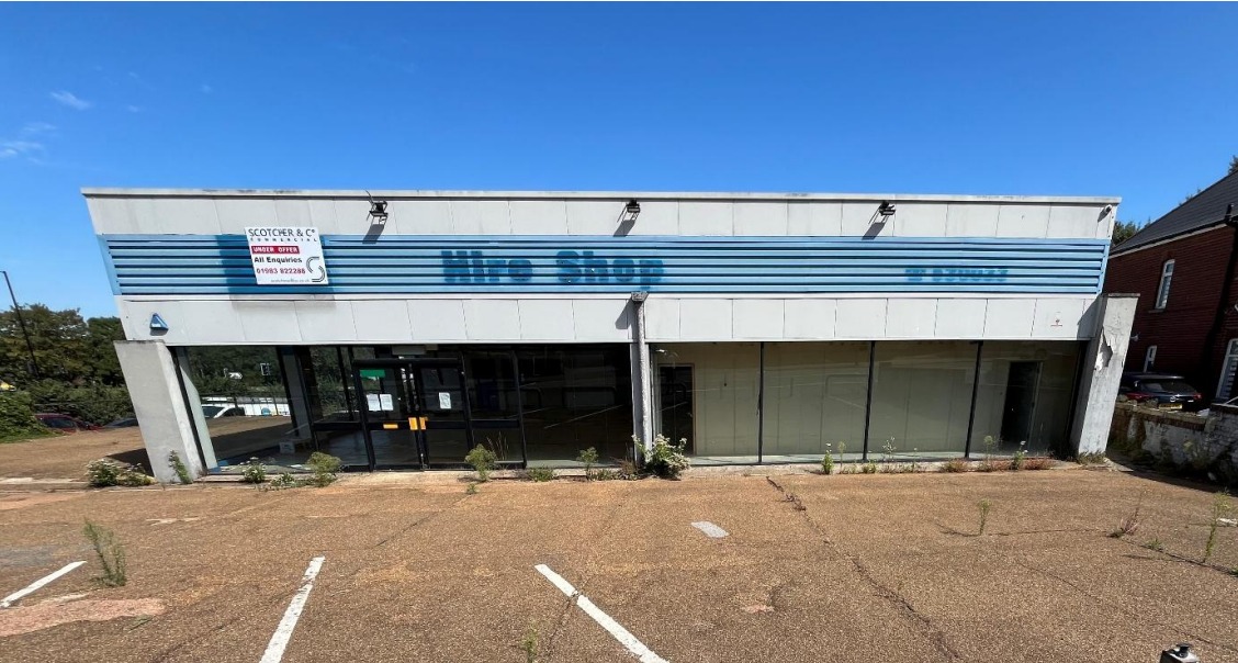PLASTICS FIRM TO OPEN STORE AND DEPOT AT VACANT NEWPORT PREMISES