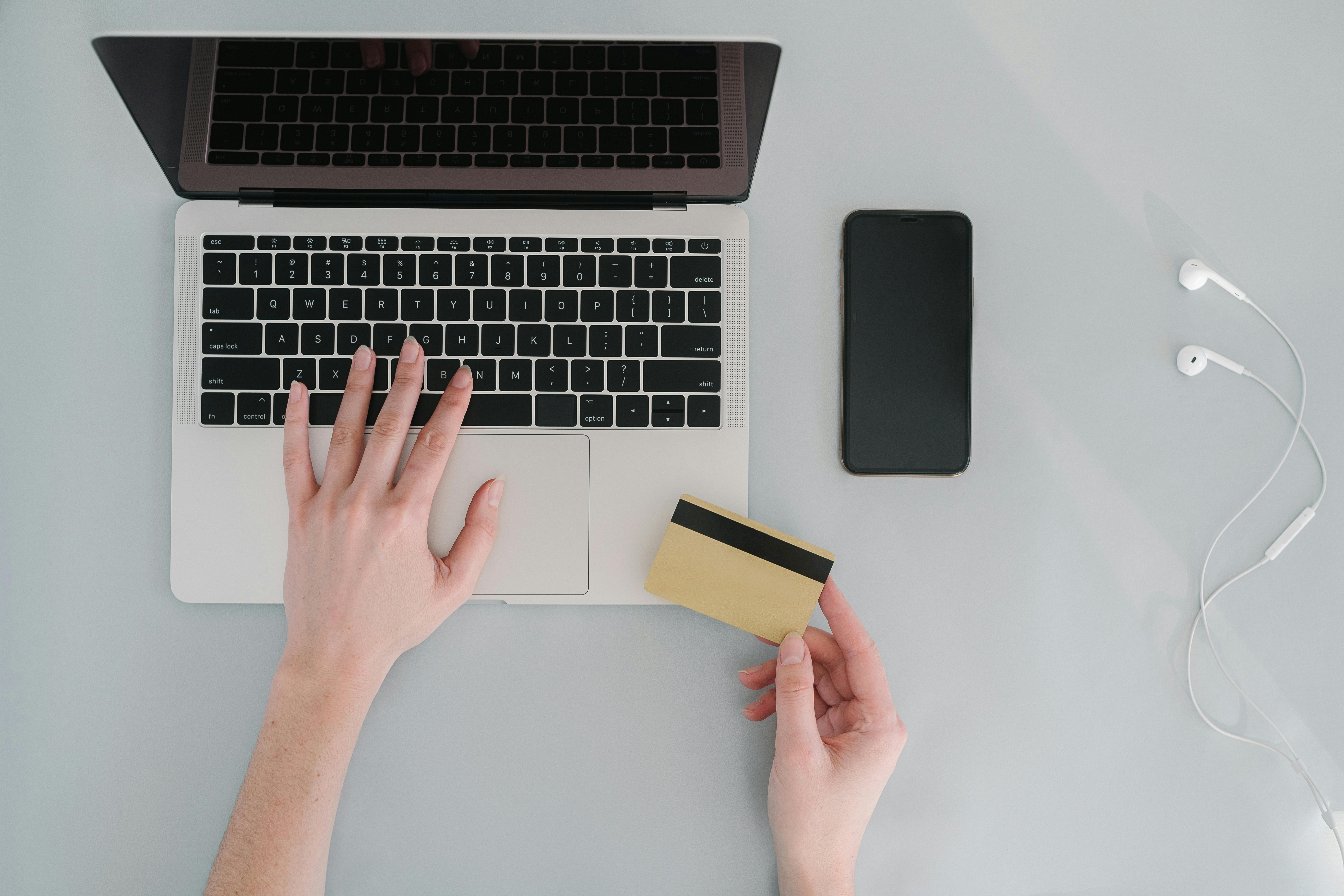 3D SECURE PAYMENT GATEWAYS IN THE UK: HOW TO REDUCE FRAUD WITHOUT KILLING CONVERSION RATES