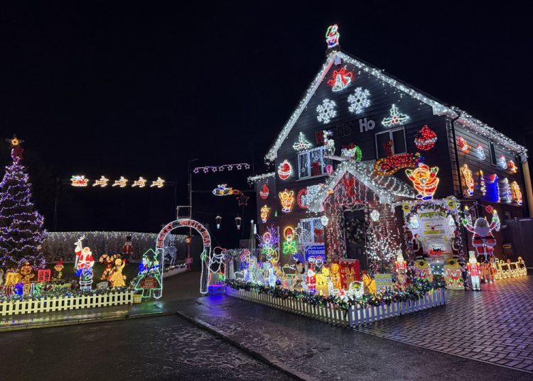 ASH LANE CROWNED LIGHT UP THE WIGHT WINNER FOR SECOND YEAR RUNNING
