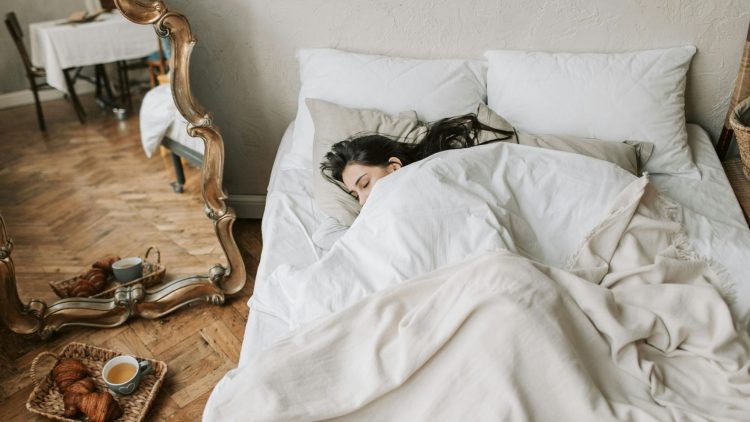 FROM BED ROTTING TO WELLBEING: MENTAL HEALTH EXPERTS ON REAL SIGNS OF WINTER DEPRESSION