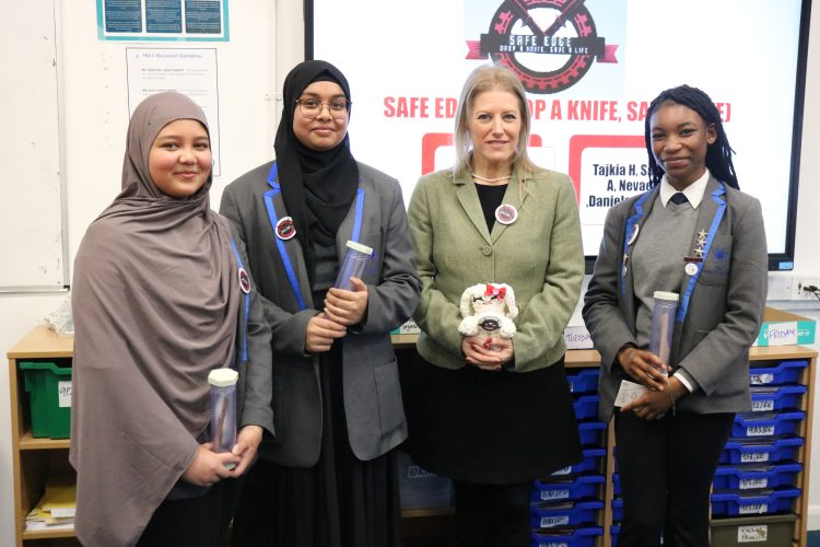 PCC DONNA JONES PRAISES TEENAGERS BEHIND KNIFE CRIME APP