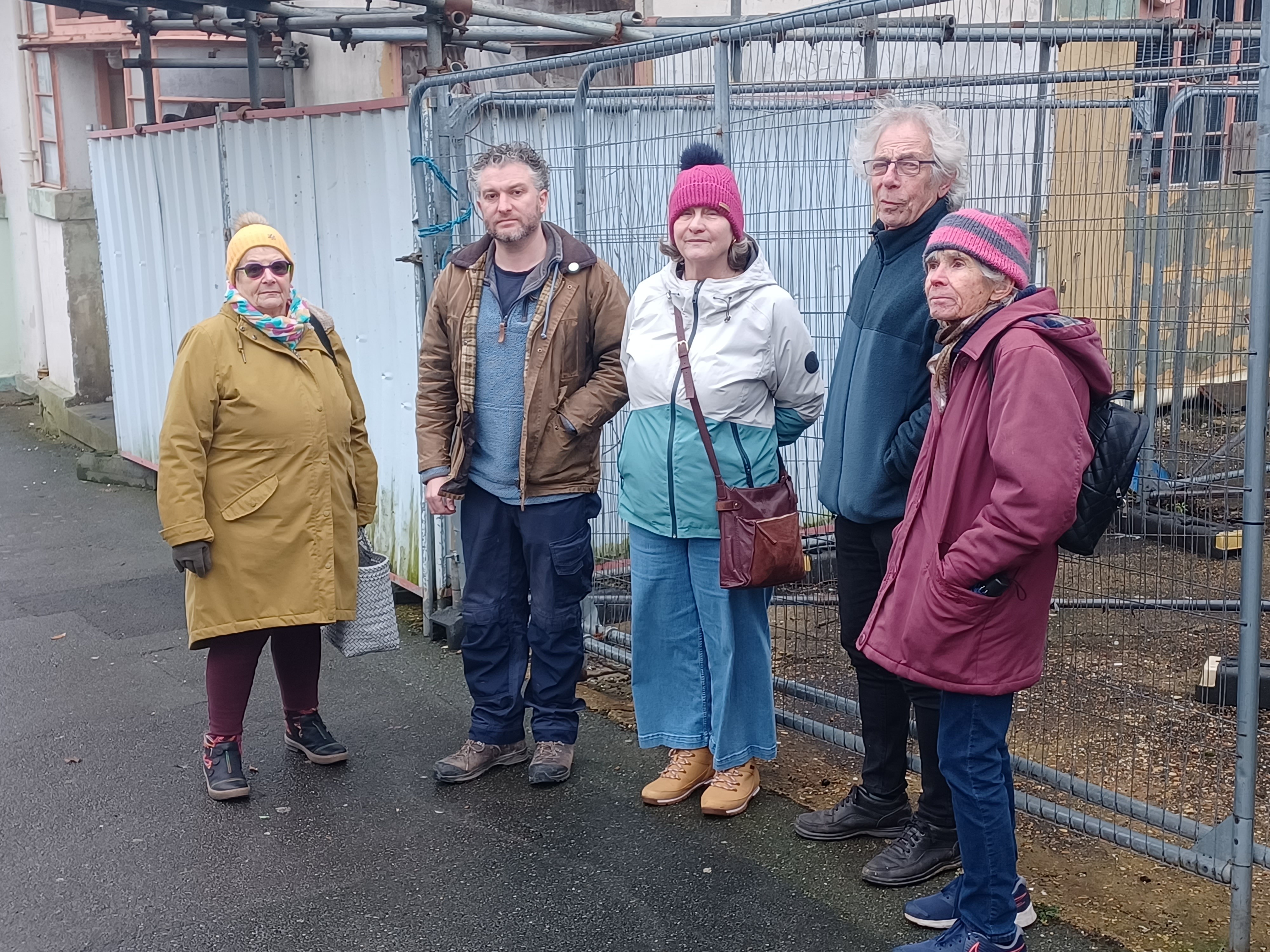 RYDE RESIDENTS DEMAND ACTION OVER GEORGE STREET BINS, DERELICT HOTEL AND ROAD CRACKS
