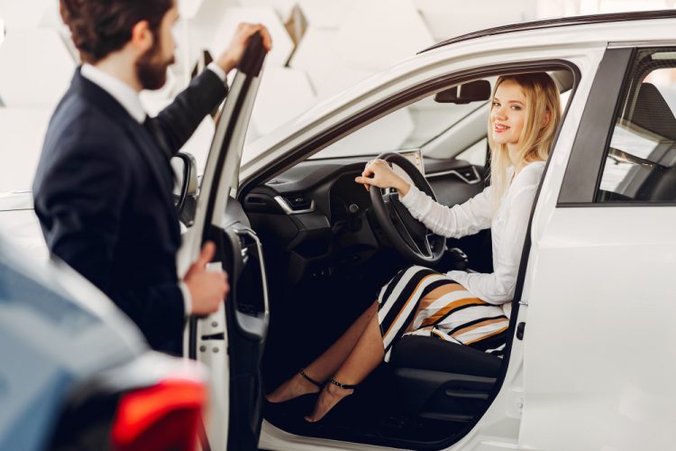 DRIVING HOLIDAYS ABROAD: ESSENTIAL ADVICE BEFORE YOU SET OFF