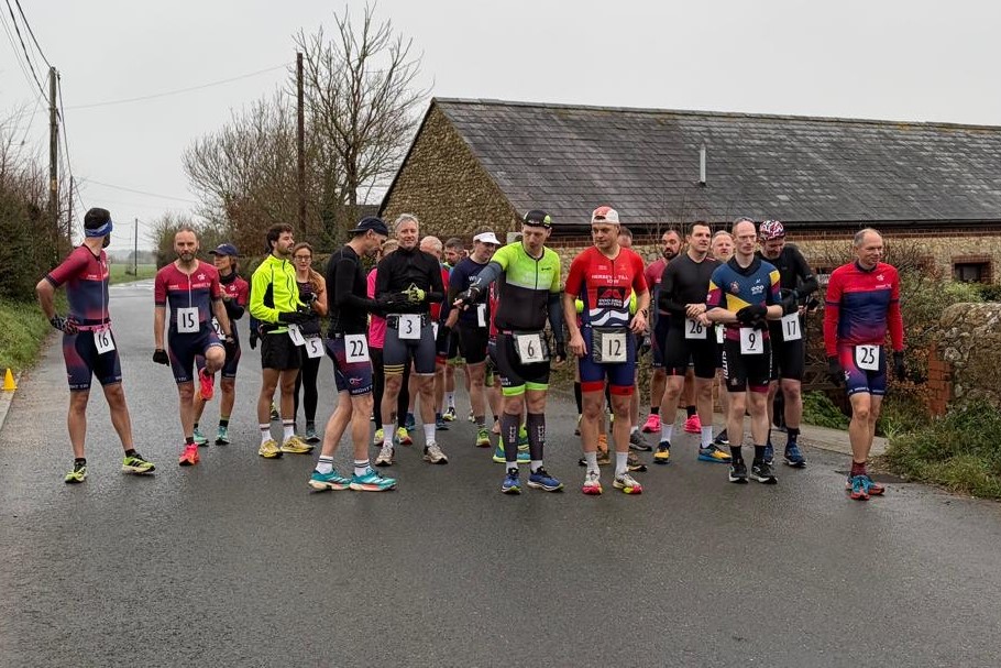 MUD, MISHAPS AND MIRACULOUS TIMING AT WELLOW’S ‘ALPACA‑LYPSE’ DUATHLON